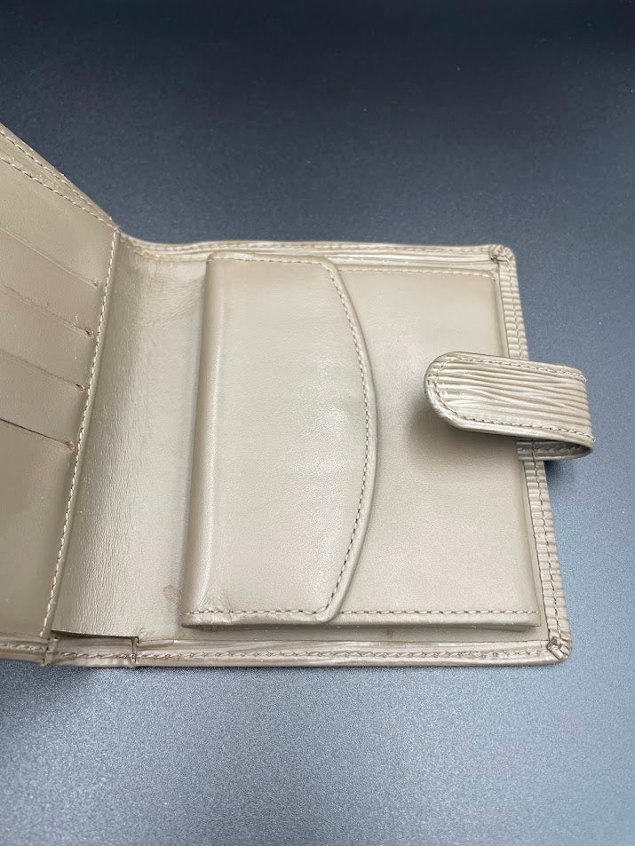 Louis Vuitton Lilac Epi Leather Wallet